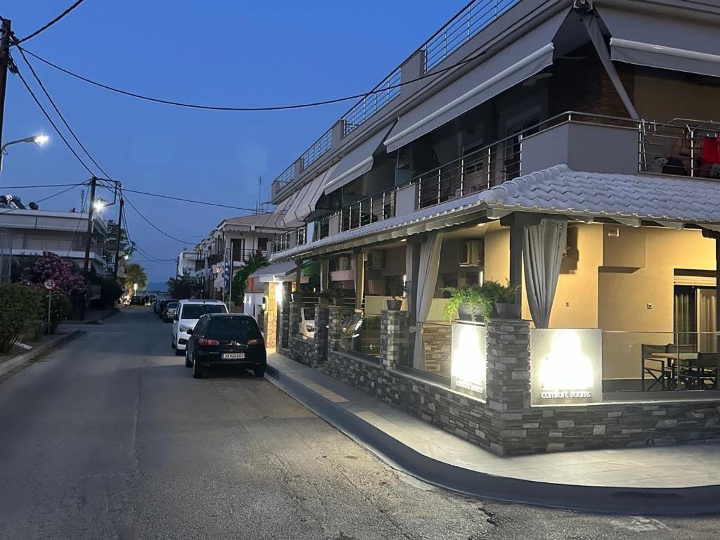 Avra Comfort Rooms 尼坡帝 外观 照片