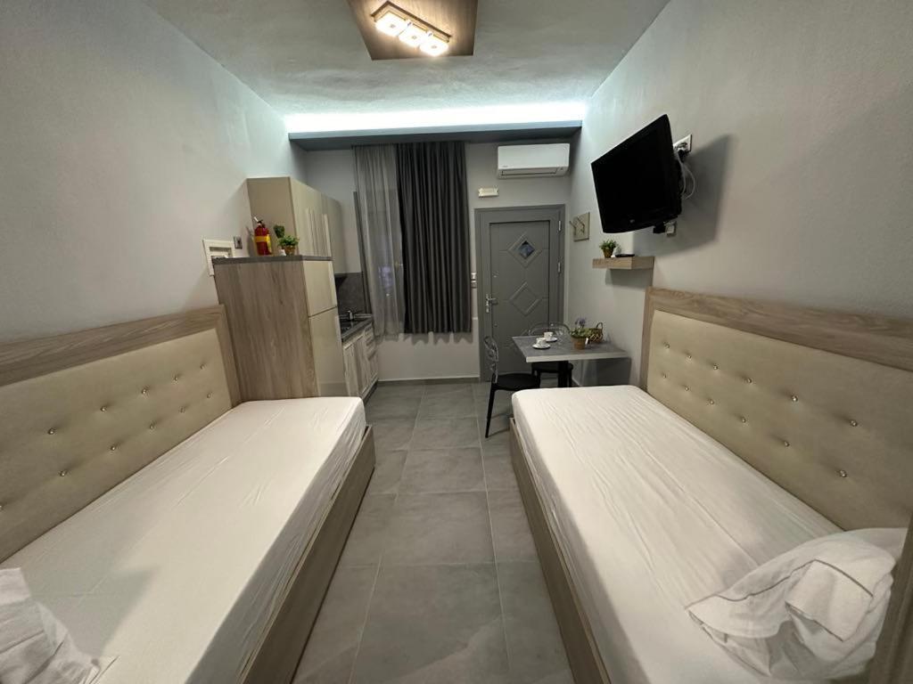 Avra Comfort Rooms 尼坡帝 外观 照片