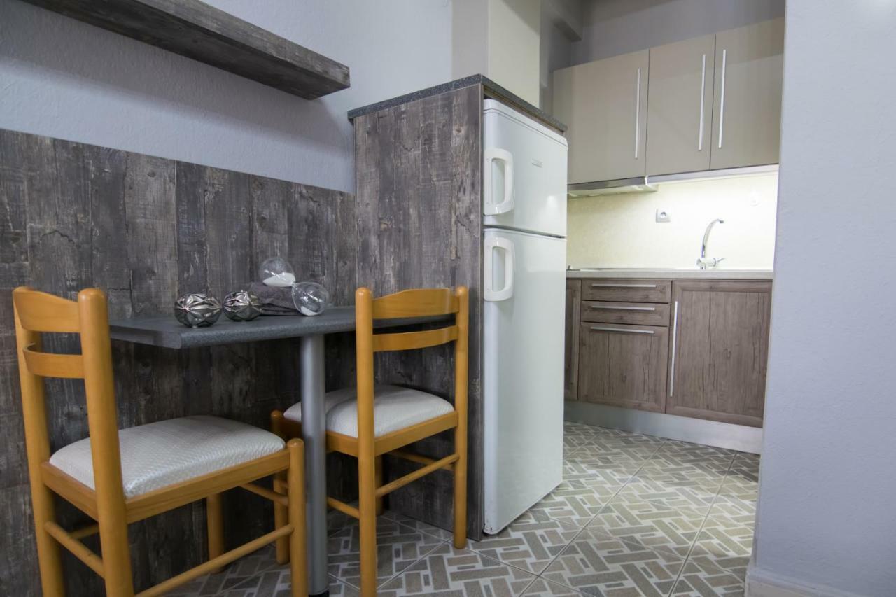 Avra Comfort Rooms 尼坡帝 外观 照片
