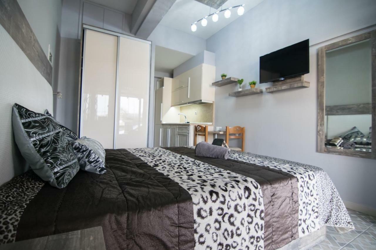 Avra Comfort Rooms 尼坡帝 外观 照片